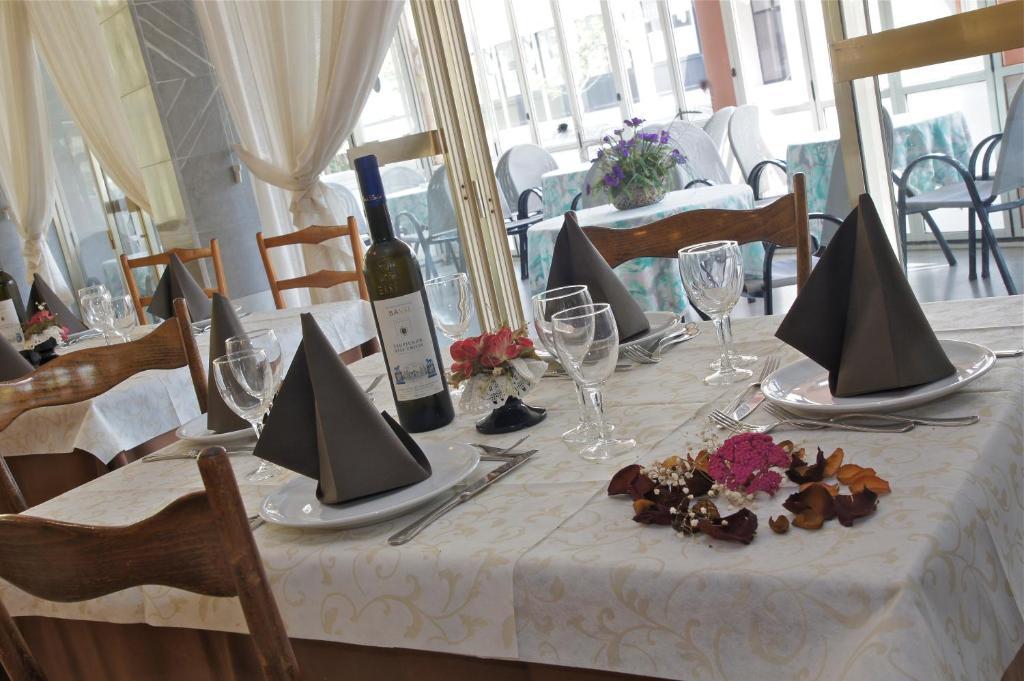 Hotel Victory Cesenatico Εξωτερικό φωτογραφία