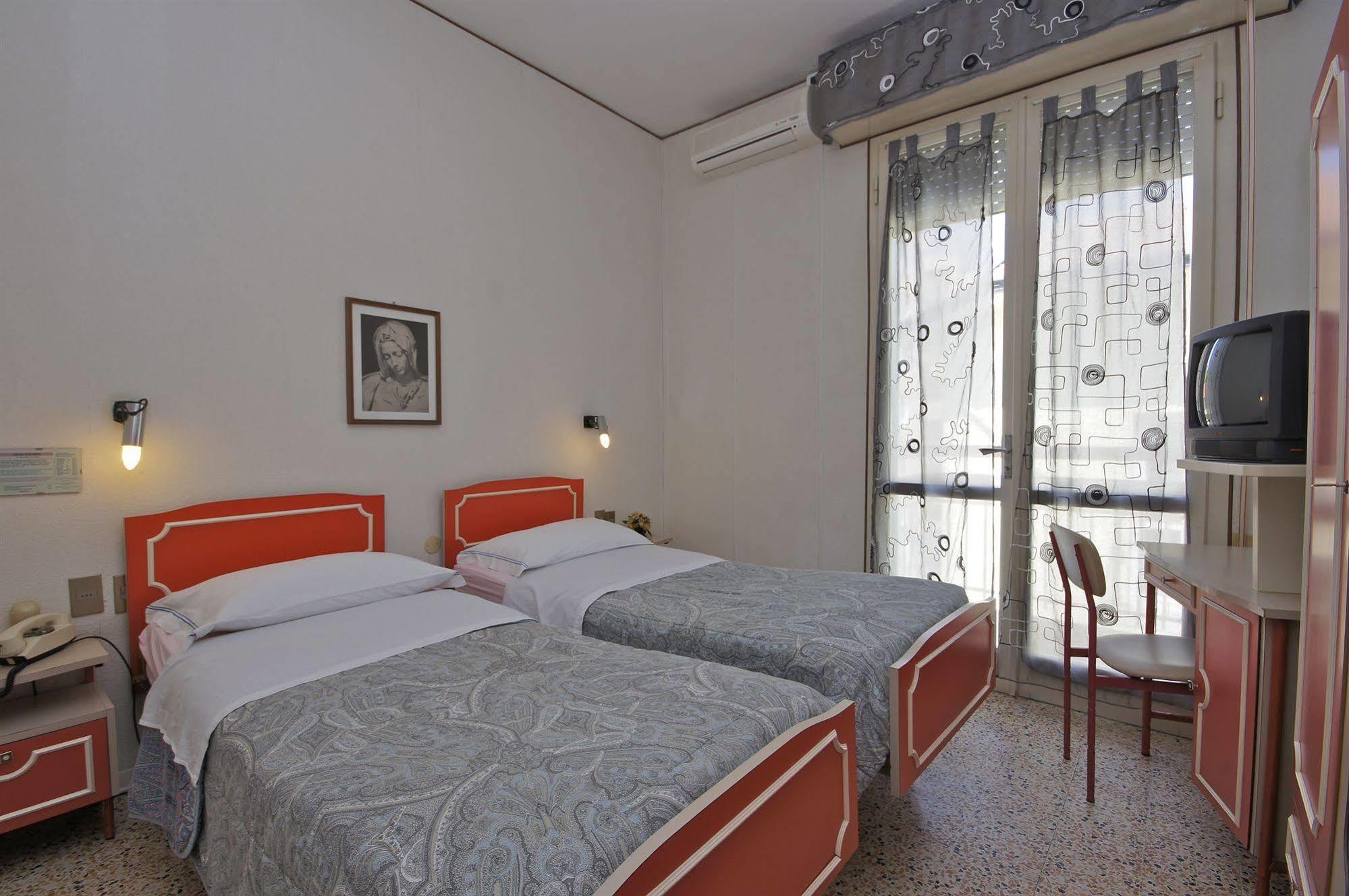 Hotel Victory Cesenatico Εξωτερικό φωτογραφία